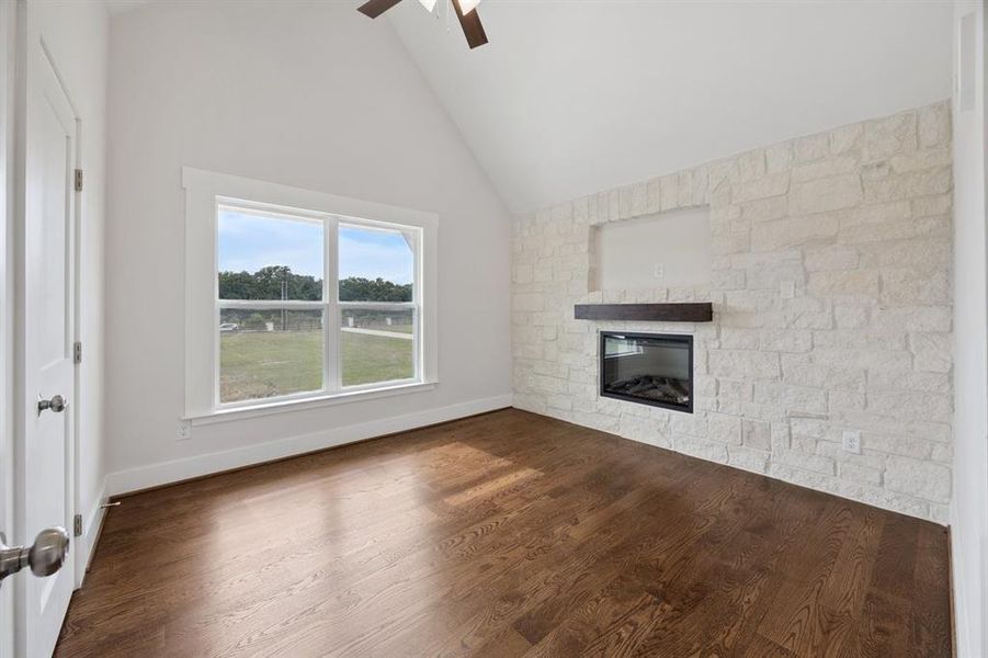 Spacious, unfurnished interior of a new home in , Wills Point (Image 18).