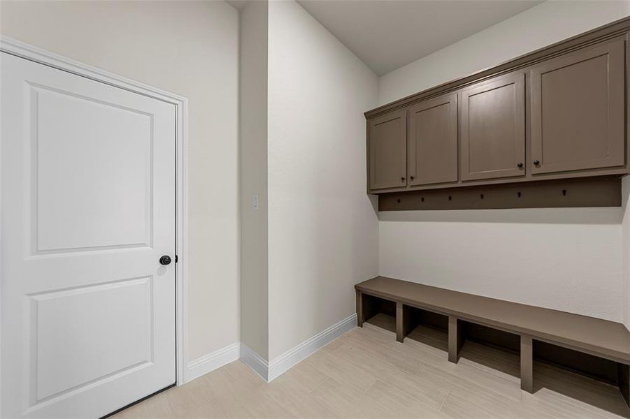 Furnished interior view inside a new home in , Terrell (Image 10).