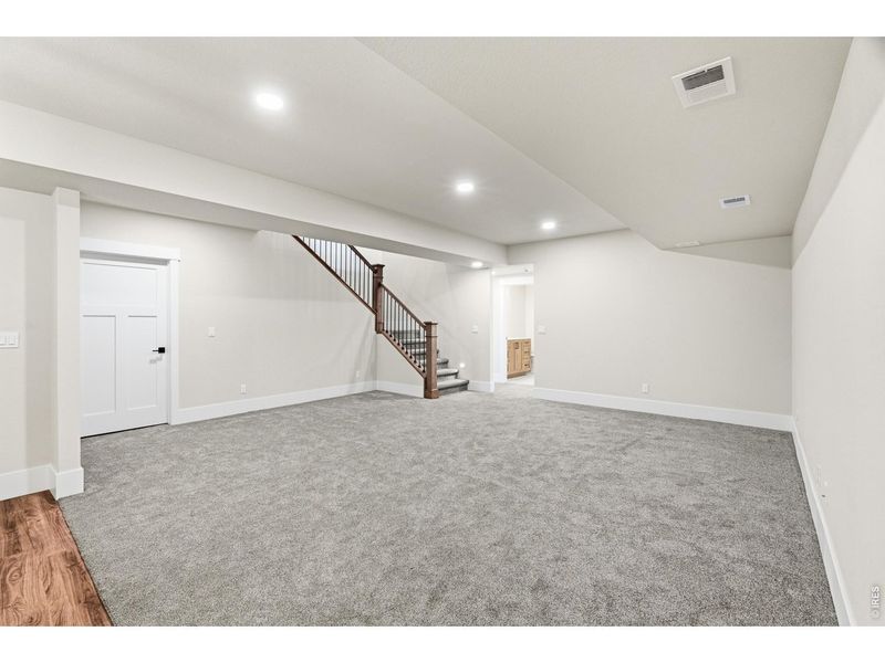 Spacious, unfurnished interior of a new home in , Berthoud (Image 22).