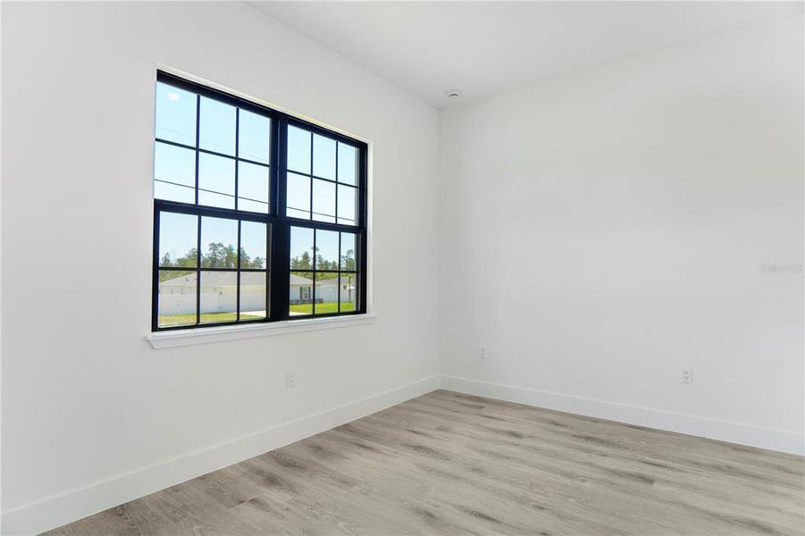 Spacious, unfurnished interior of a new home in , Ocala (Image 43).