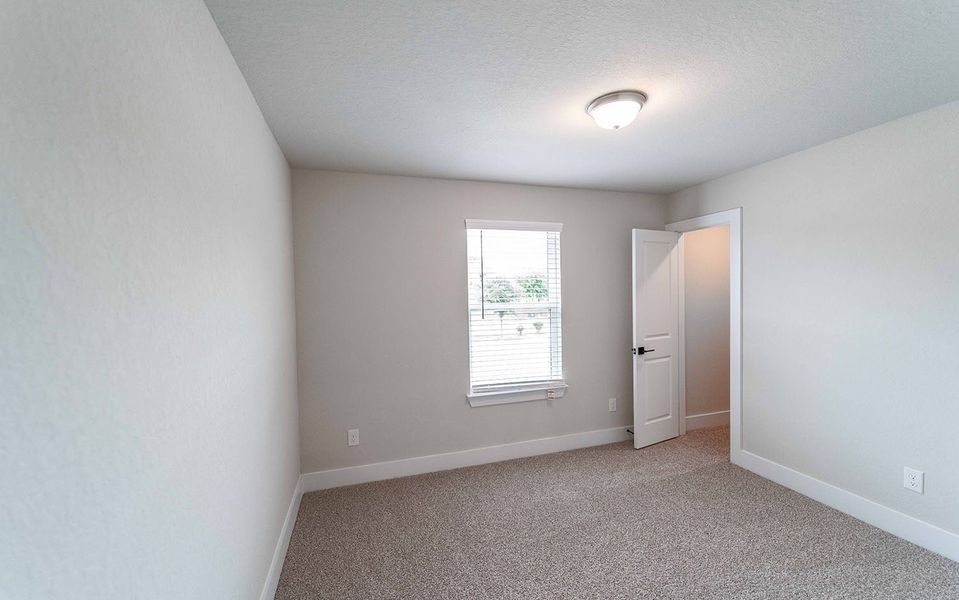 Spacious, unfurnished interior of a new home in Arcadia Ridge, San Antonio (Image 33).