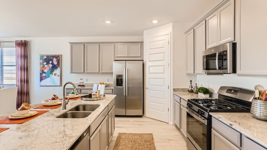 454 Wayfarer Kitchen F1 Walk Hero 041525