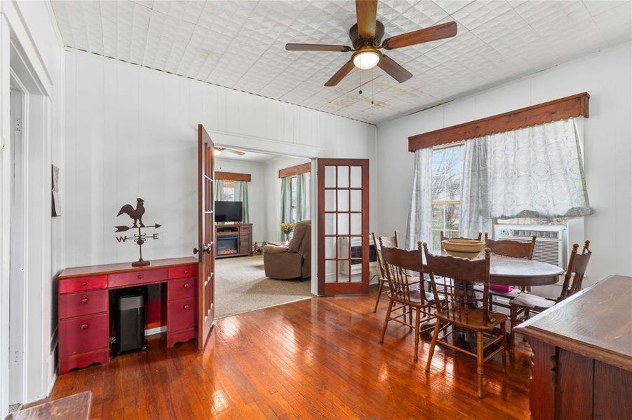 Furnished interior view inside a new home in , Brownwood (Image 4).