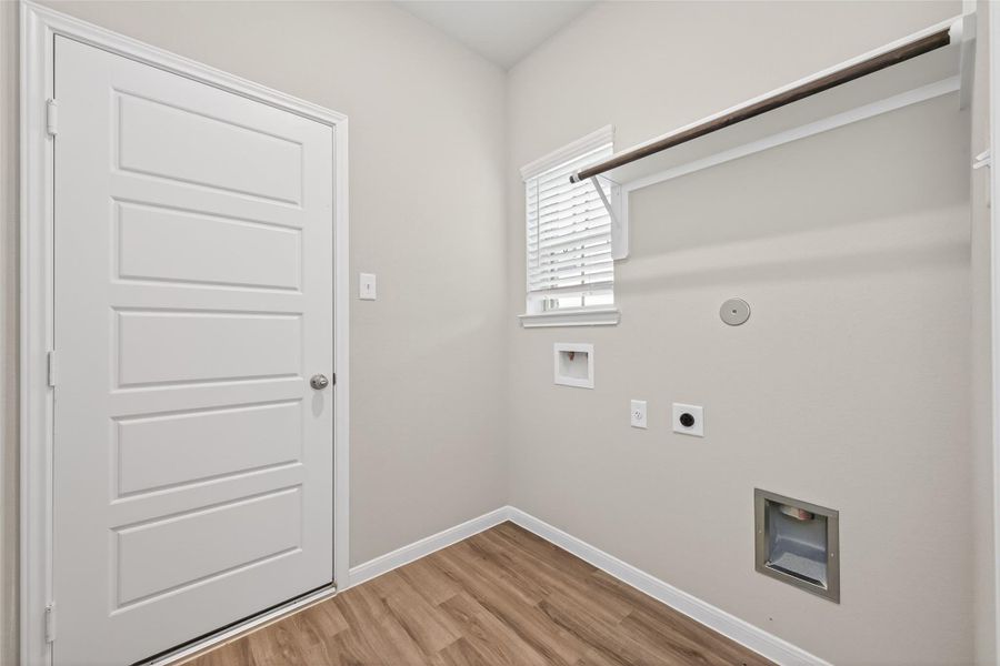 Spacious, unfurnished interior of a new home in Woodland Lakes, Houston (Image 24).