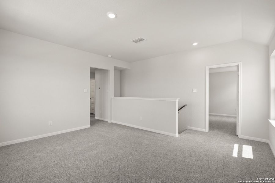 Spacious, unfurnished interior of a new home in Cinco Lakes, San Antonio (Image 24). Spacious, unfurnished interior of a new home in Cinco Lakes, San Antonio (Image 24).