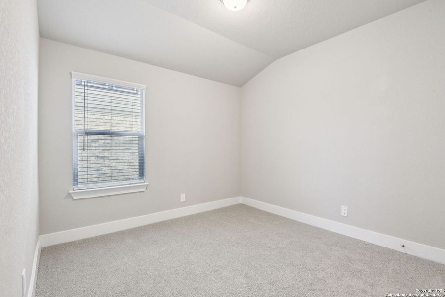 Spacious, unfurnished interior of a new home in Carmel Ranch, Schertz (Image 37).