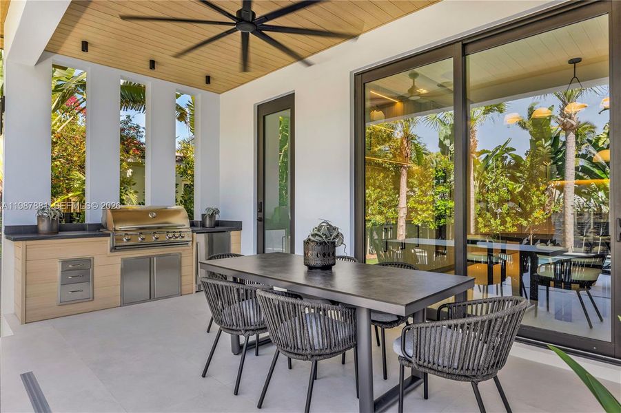 Exterior details and patio area of a home in , Miami (Image 34).