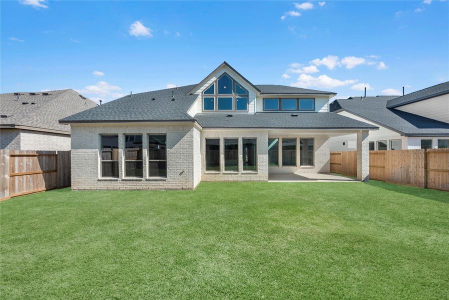 *Grass has been digitally enhanced.