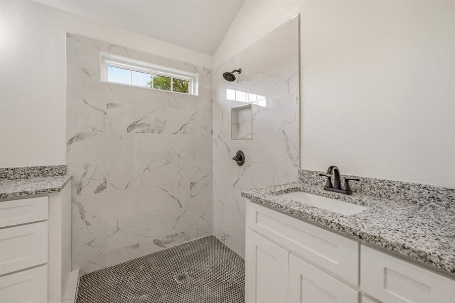 Furnished interior view inside a new home in , Weatherford (Image 6).