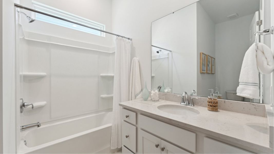 1840 Camellia Bath2 F1 04 21 23