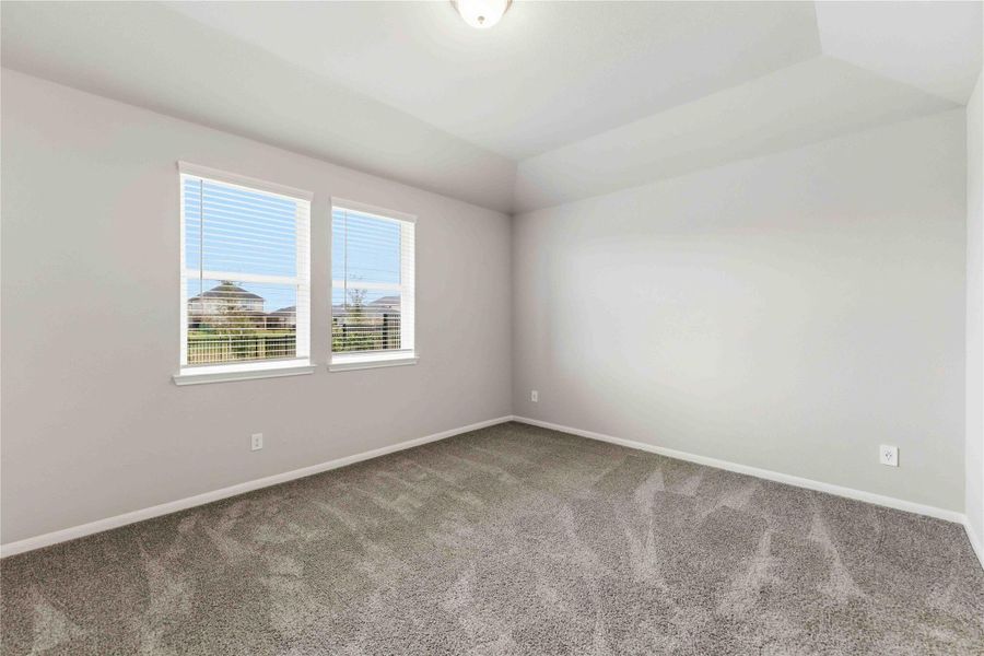 Spacious, unfurnished interior of a new home in Sunterra, Katy (Image 34). Spacious, unfurnished interior of a new home in Sunterra, Katy (Image 34).