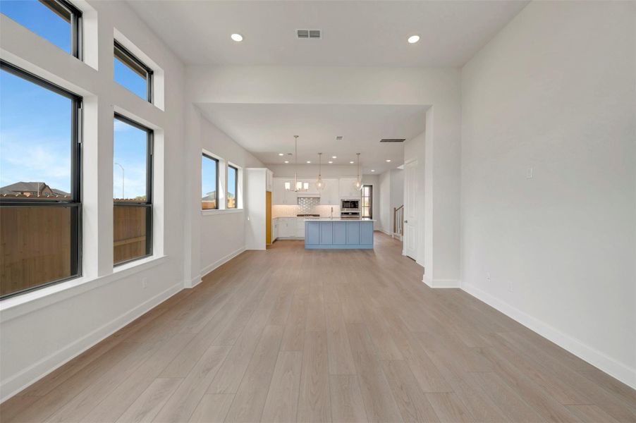 Spacious, unfurnished interior of a new home in Sienna - Landmark Row Collection, Missouri City (Image 19). Spacious, unfurnished interior of a new home in Sienna - Landmark Row Collection, Missouri City (Image 19).