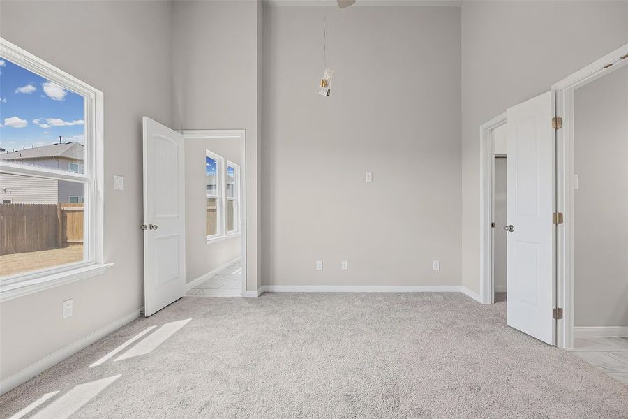 Spacious, unfurnished interior of a new home in Butler Farms, Liberty Hill (Image 17).