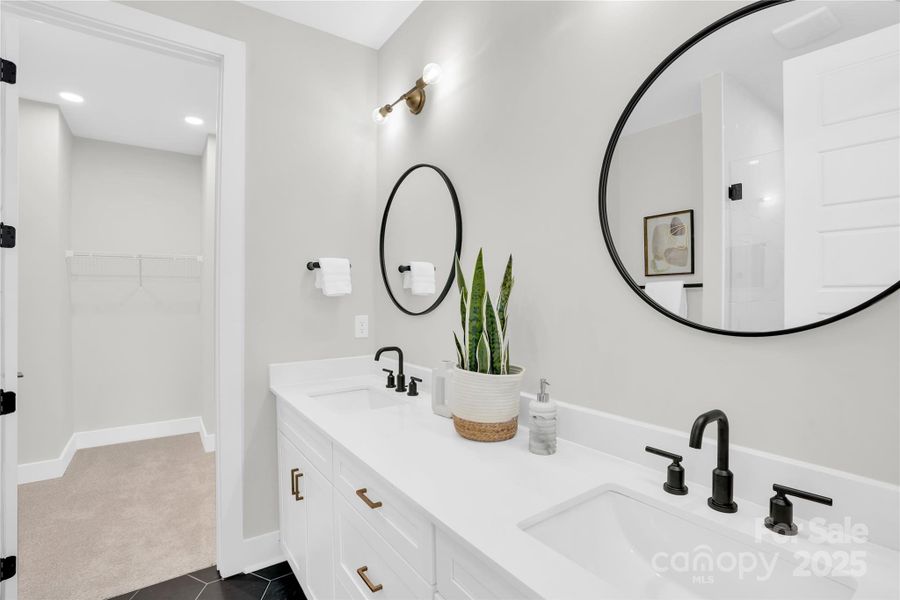 Primary Bathroom/Closet Primary Bathroom/Closet