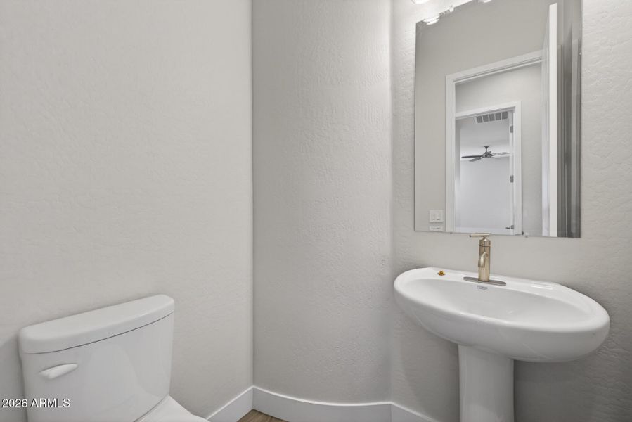 22)POWDER ROOM 22)POWDER ROOM