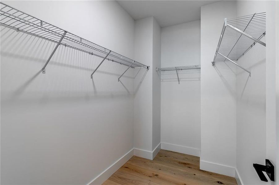 Spacious, unfurnished interior of a new home in , Gainesville (Image 51).