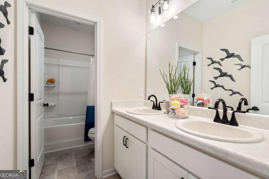 Furnished interior view inside a new home in Maddox Station, Eatonton (Image 20). Furnished interior view inside a new home in Maddox Station, Eatonton (Image 20).