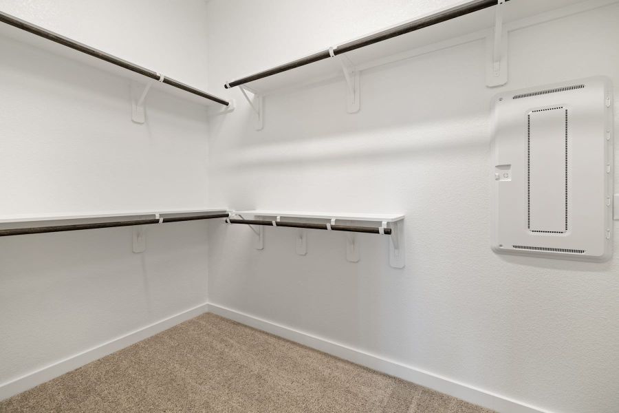 Spacious, unfurnished interior of a new home in Lariat, Liberty Hill (Image 37).