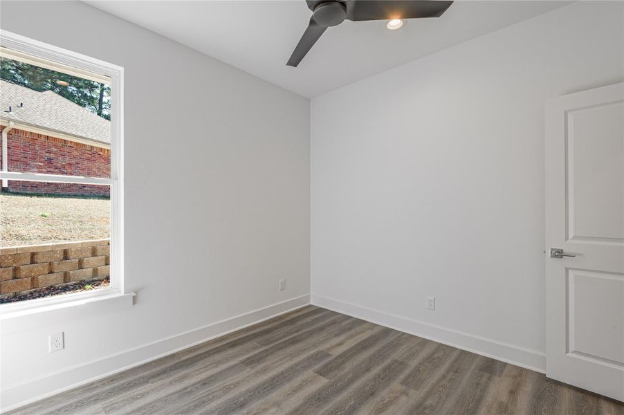 Spacious, unfurnished interior of a new home in , Nacogdoches (Image 35).