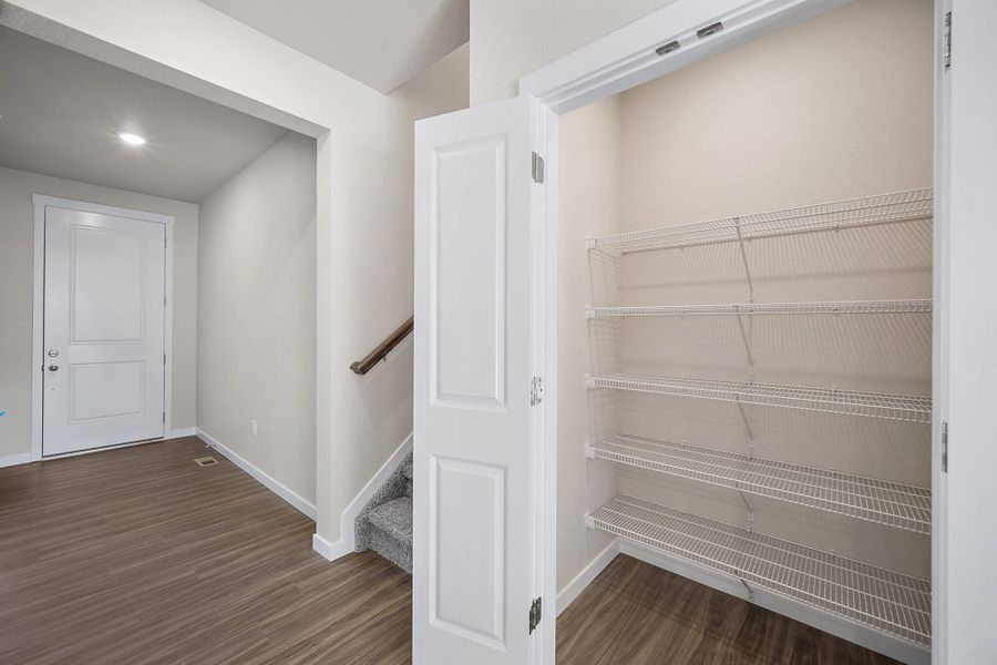 Spacious, unfurnished interior of a new home in Ridge at Lorson Ranch, Colorado Springs (Image 20).