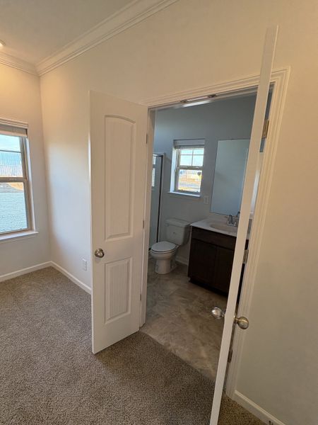 Spacious, unfurnished interior of a new home in Burton Farms, Smyrna (Image 10).