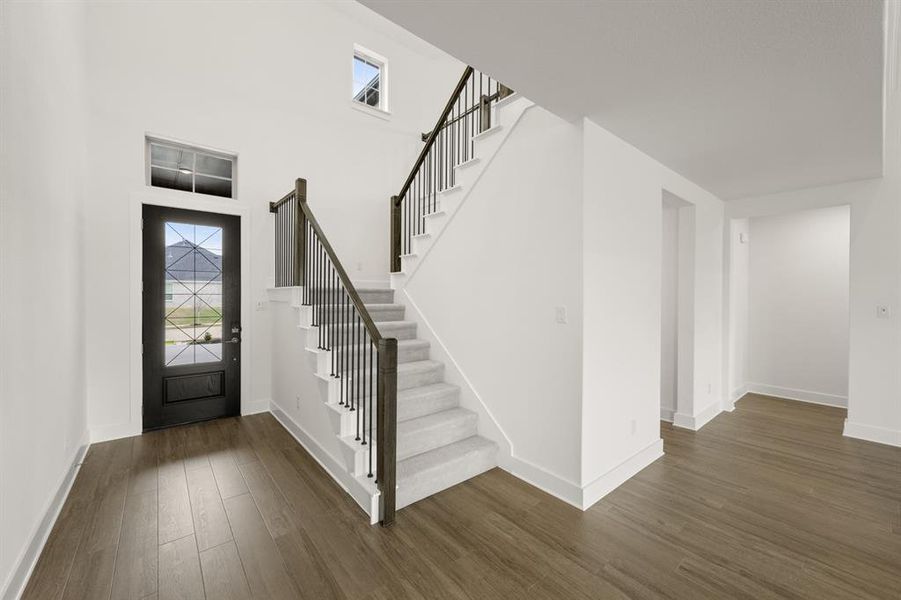 719 Bluestem- Entry-1