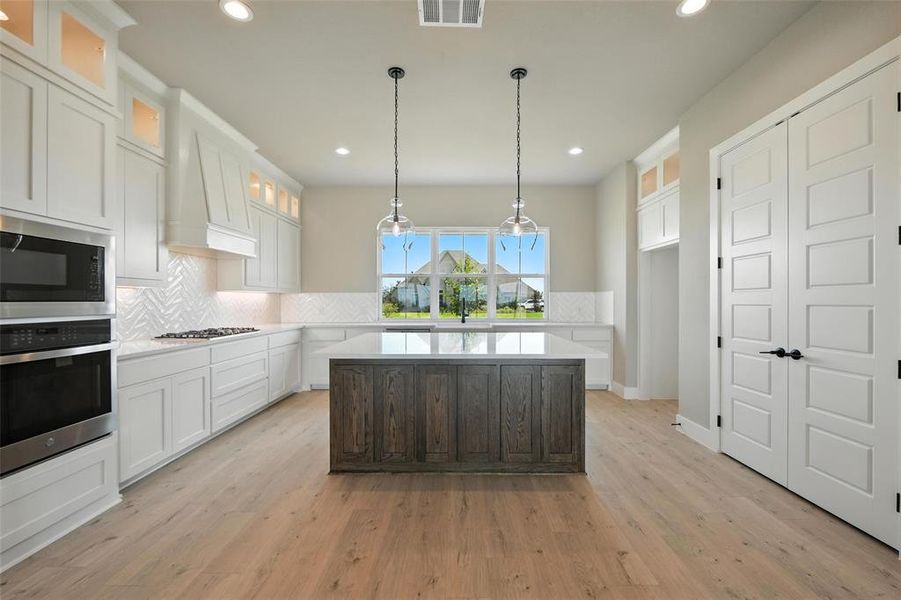 Furnished interior view inside a new home in Rocky Top Ranch, Reno (Image 7). Furnished interior view inside a new home in Rocky Top Ranch, Reno (Image 7).