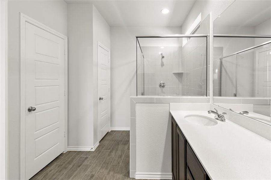 23. 1617 Meadow Crest - Bath (4) 23. 1617 Meadow Crest - Bath (4)