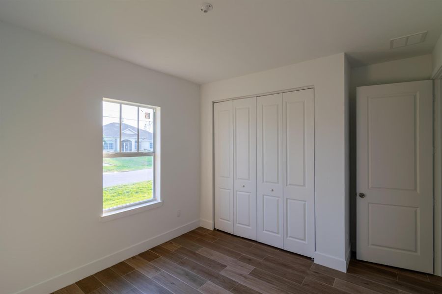 Spacious, unfurnished interior of a new home in , Port Charlotte (Image 12). Spacious, unfurnished interior of a new home in , Port Charlotte (Image 12).