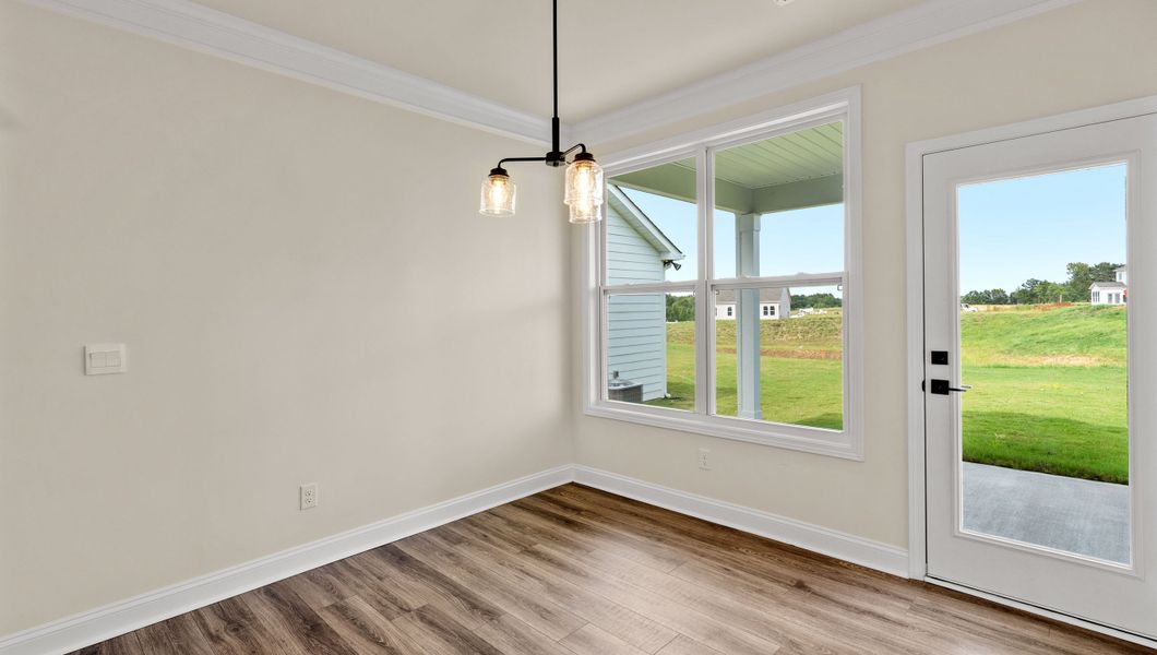 Representative unfurnished interior of a home built from the FLEETWOOD by D.R. Horton in Cottonwood Ridge, Piedmont (Image 21).