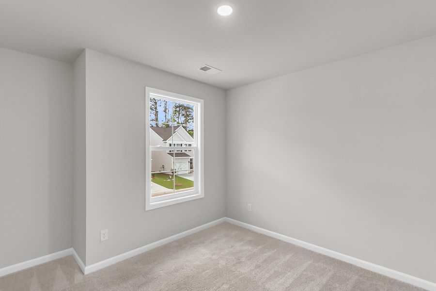 Spacious, unfurnished interior of a new home in Central Creek, Goose Creek (Image 34).