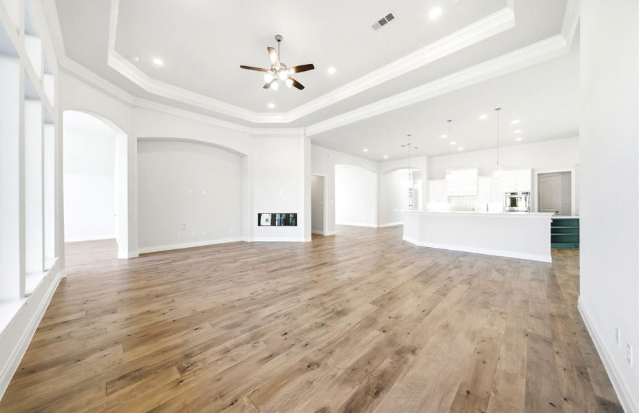Spacious, unfurnished interior of a new home in Artavia 70′, Conroe (Image 27).