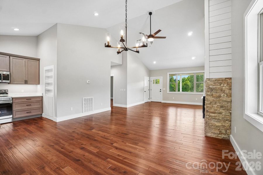 Spacious, unfurnished interior of a new home in , Spruce Pine (Image 25). Spacious, unfurnished interior of a new home in , Spruce Pine (Image 25).