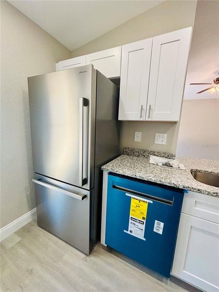 Furnished interior view inside a new home in , Fort Meade (Image 6).