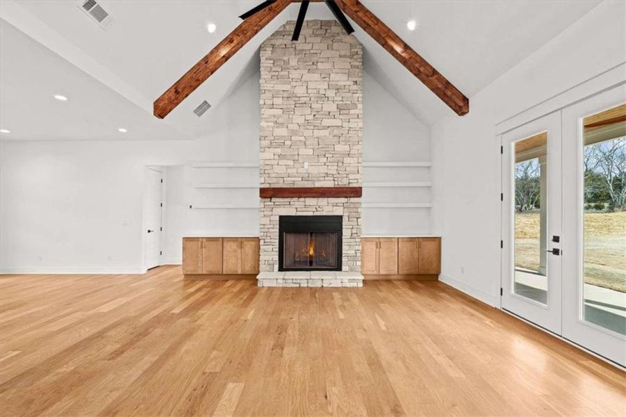 Spacious, unfurnished interior of a new home in , Carrollton (Image 23).