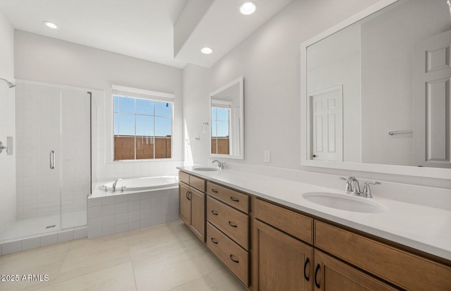 Owner's Bathroom Owner's Bathroom