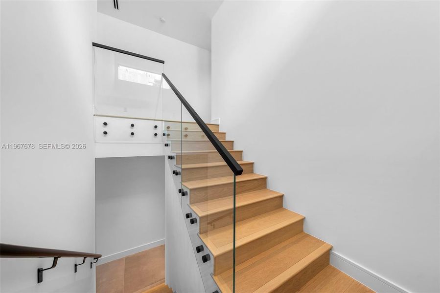 Image 90 of a home in .