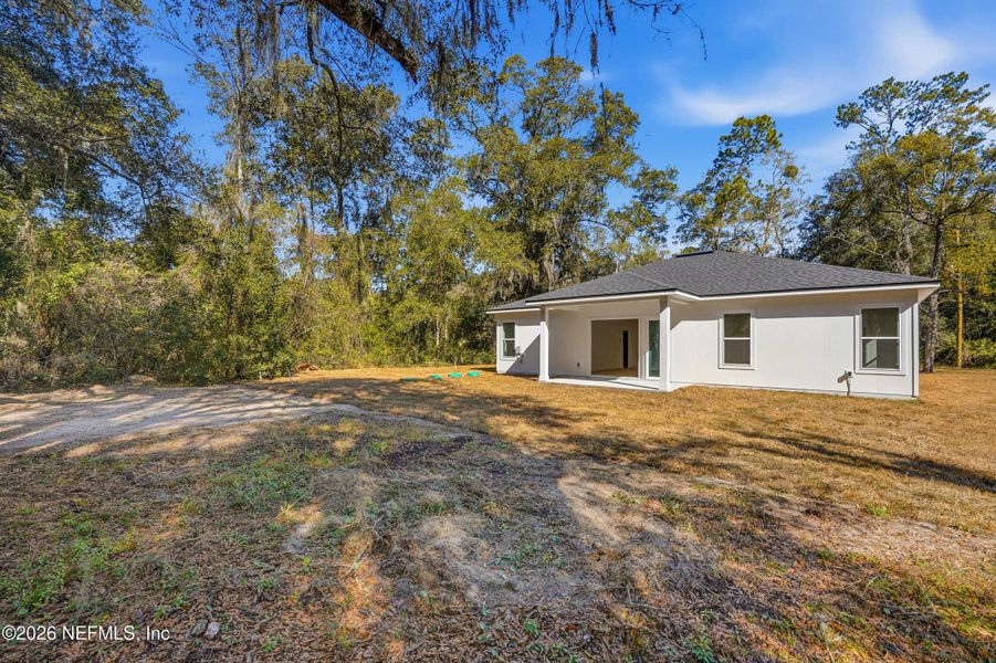 Exterior details and patio area of a home in , Jacksonville (Image 28).