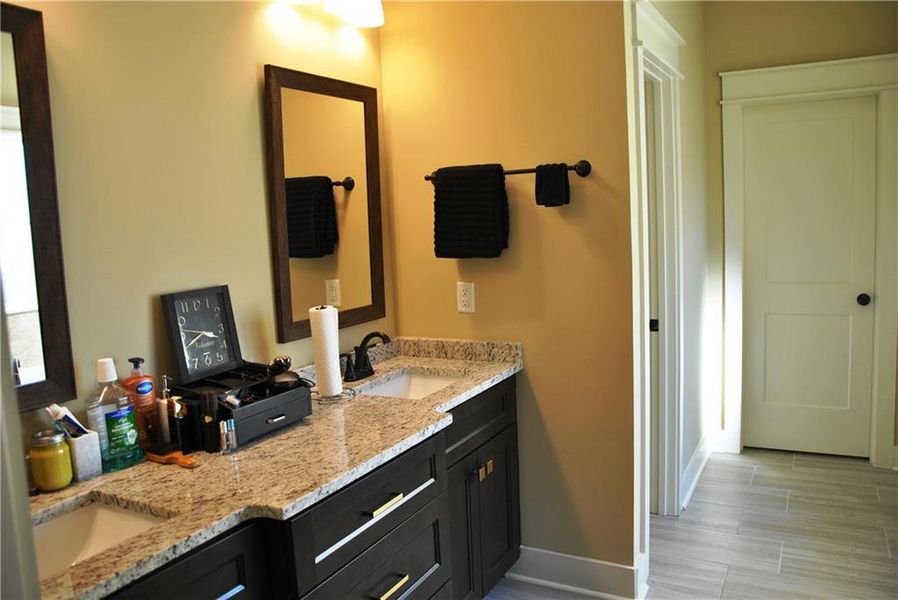 Furnished interior view inside a new home in , Kathleen (Image 16).