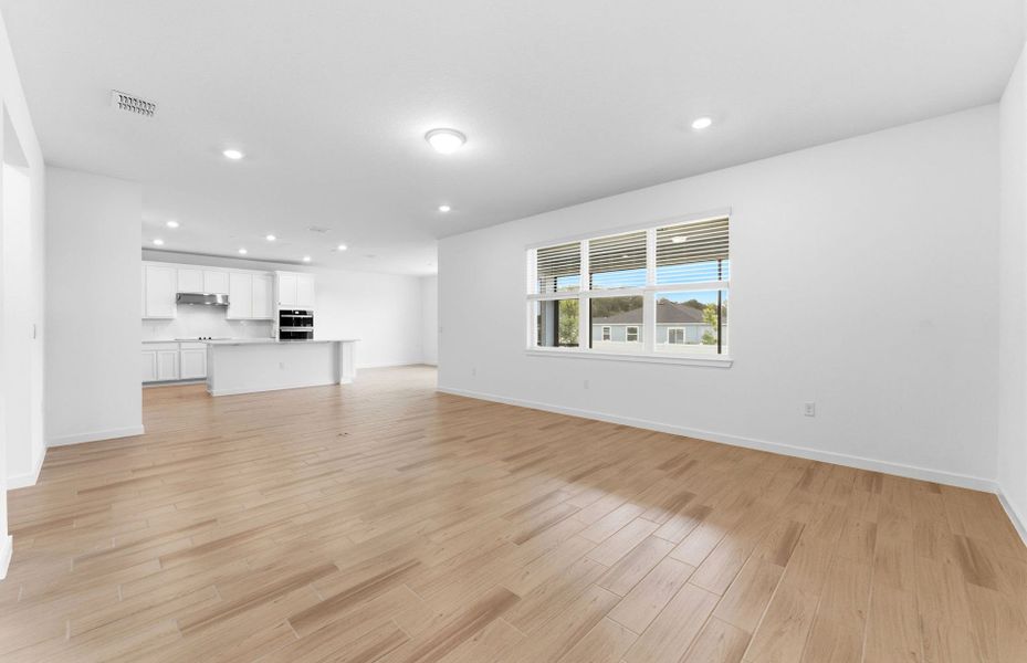Spacious, unfurnished interior of a new home in Marion Ranch, Ocala (Image 25).
