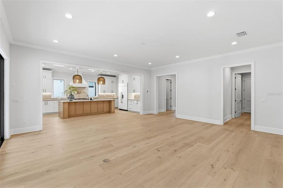 Spacious, unfurnished interior of a new home in , St. Petersburg (Image 83). Spacious, unfurnished interior of a new home in , St. Petersburg (Image 83).