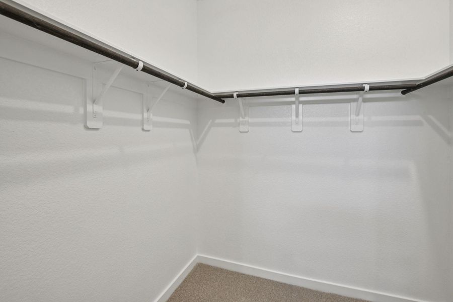 Spacious, unfurnished interior of a new home in Kemah Crossing - City Series, Kemah (Image 31).