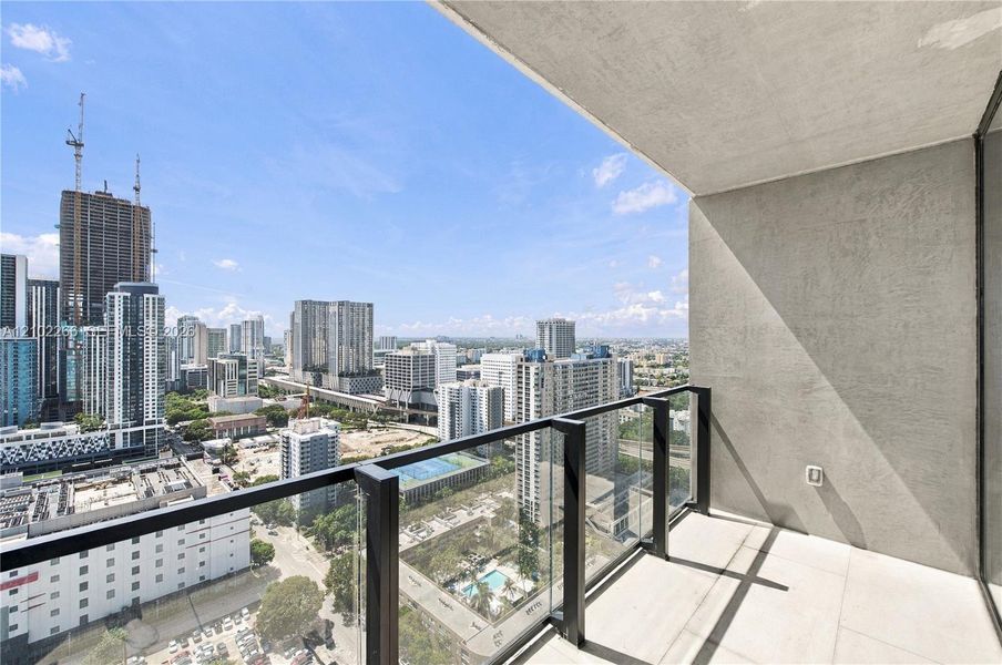 Condo located in Miami, FL showcasing its design and architecture (Image 24).