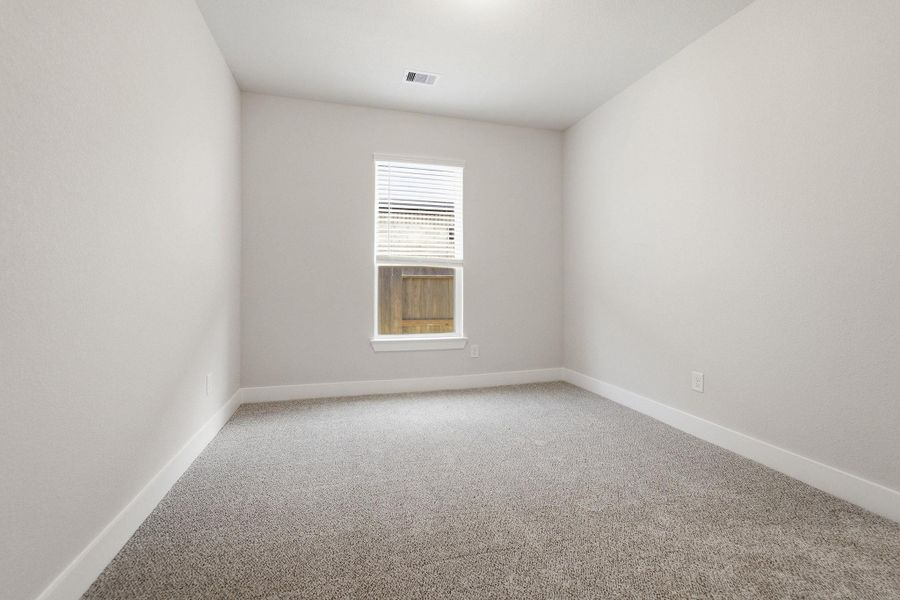 Spacious, unfurnished interior of a new home in Pecan Estates, Crosby (Image 19).