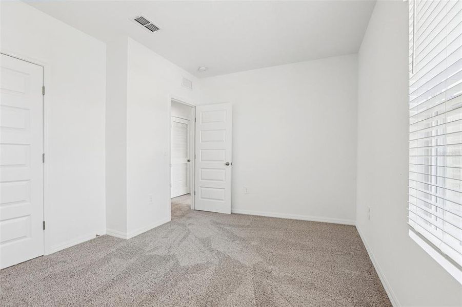 Spacious, unfurnished interior of a new home in , Lakeland (Image 20).