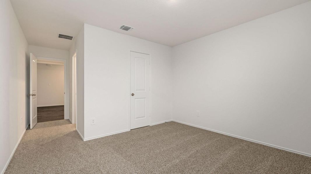 Spacious, unfurnished interior of a new home in Watermill, Uhland (Image 24).