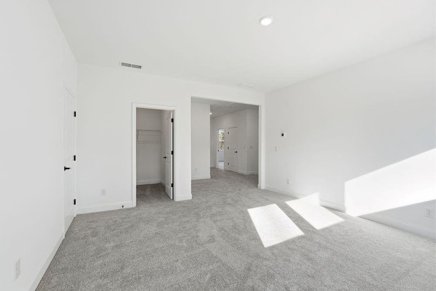 Spacious, unfurnished interior of a new home in Reserve at Hickory Walk, Kennesaw (Image 23).
