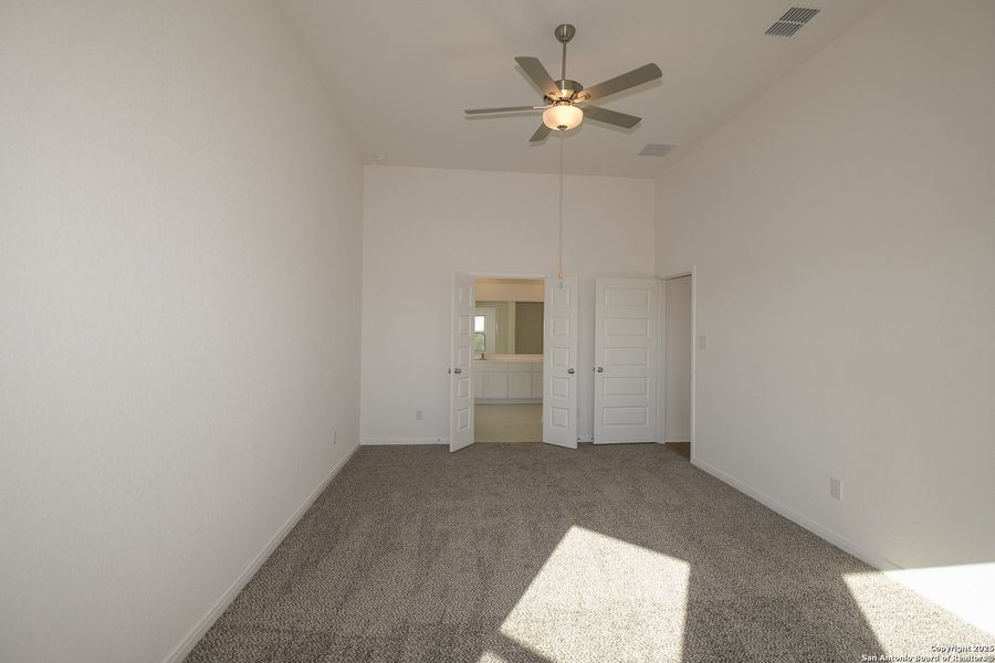 Spacious, unfurnished interior of a new home in Paloma Park, Converse (Image 27). Spacious, unfurnished interior of a new home in Paloma Park, Converse (Image 27).