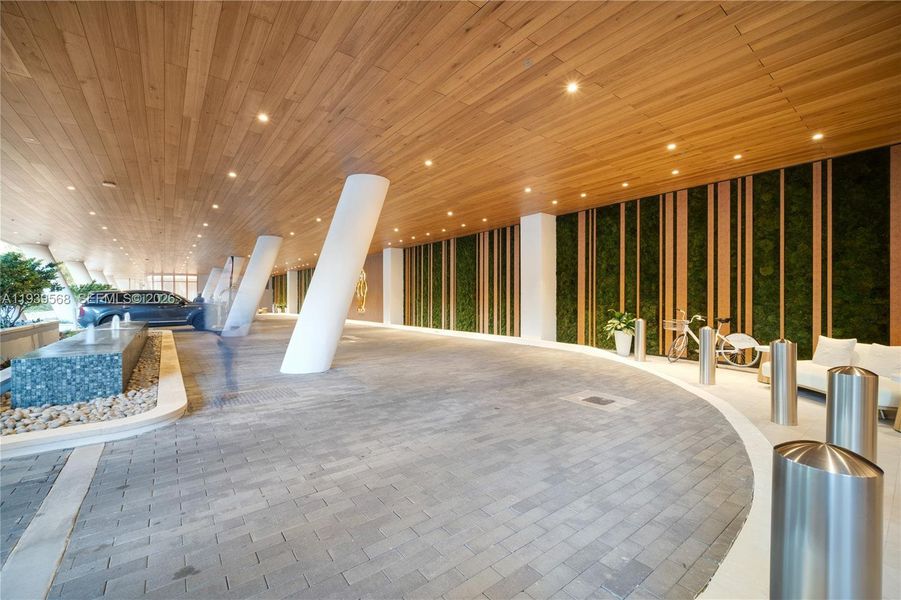 Community amenities in Mr. C Residences, Miami (Image 65).