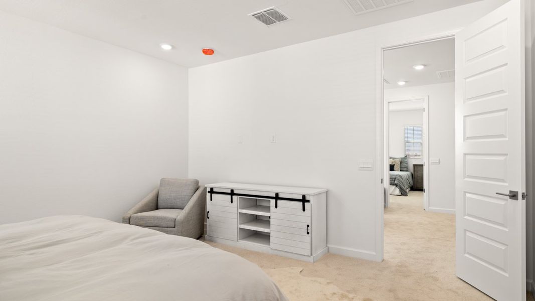 Representative furnished interior of a home built from the Crow by D.R. Horton in Apache Farms, Buckeye (Image 29).